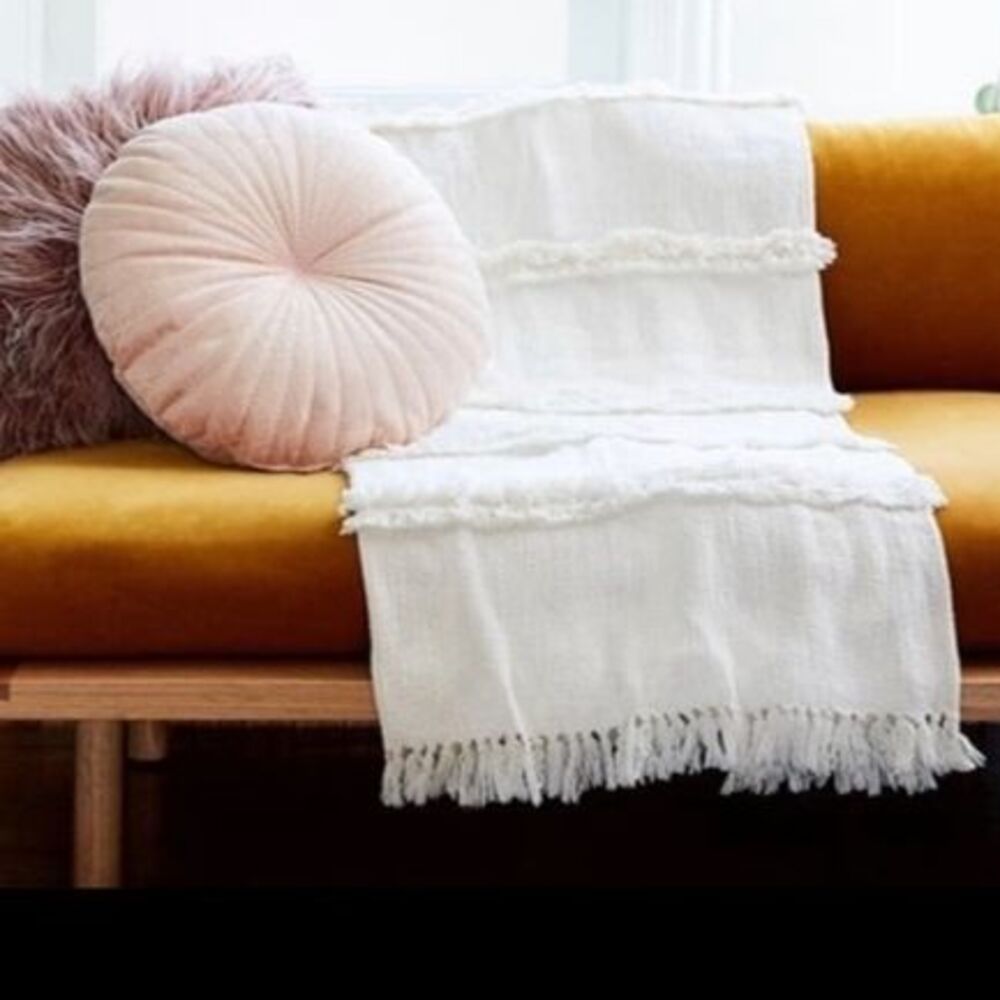 Uncommon James Handmade 100% Cotton Fringe Throw - Picture 2 of 5